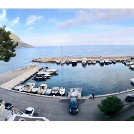 On The Sea Èze